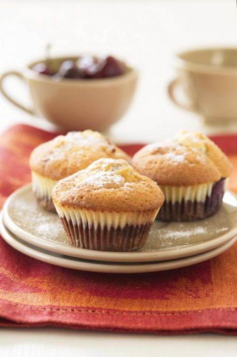 Višňové muffiny s čokoládou Višňové muffiny s čokoládou