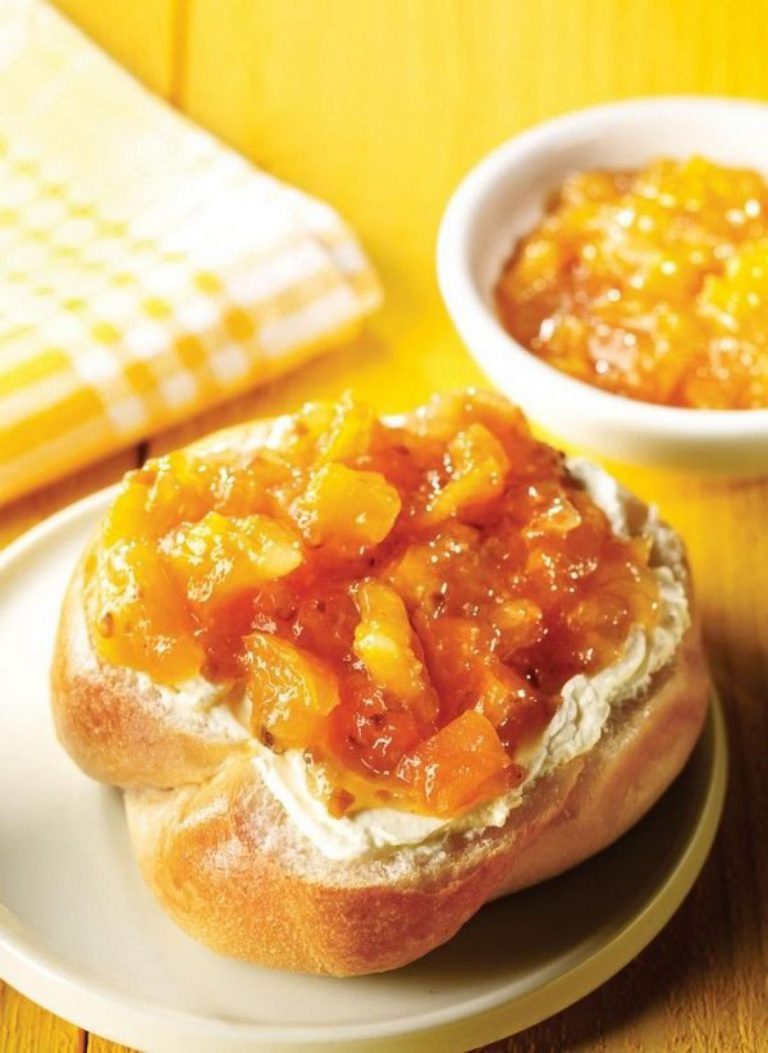 Hruškovo-meruňkový džem s oříšky Hruškovo-meruňkový džem s oříšky