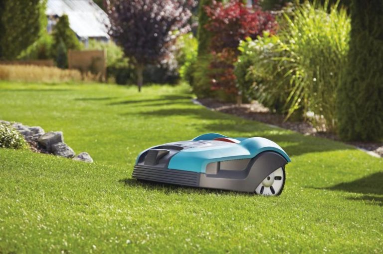 Toužíte po krásném trávníku? Jde to i snadno a bez námahy s robotickou sekačkou