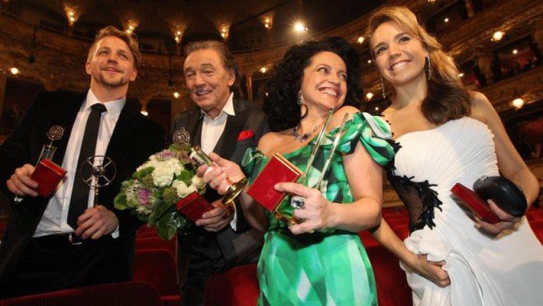 Vyhraje Lucka Bílá a Karel Gott? Je to na vás, pošlete své hlasy do Českého slavíka