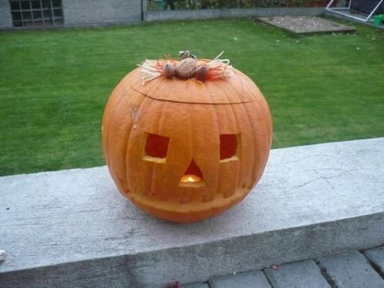 Vyrobte si na Halloweena dýni