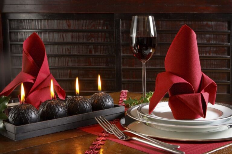 Vánoční stolování: jak nachystat štědrovečerní stůl Vánoční stolování: jak nachystat štědrovečerní stůl