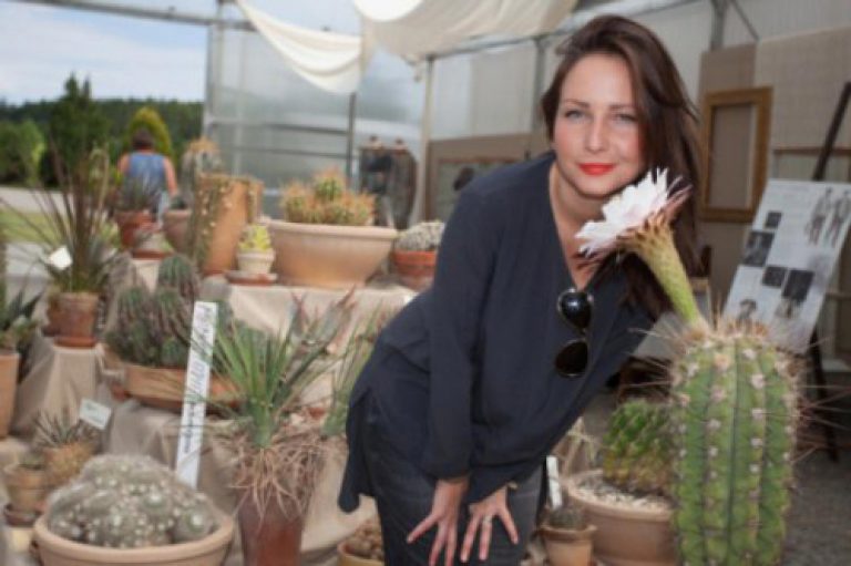 V botanické zahradě je k vidění (nejen) prvorepubliková móda