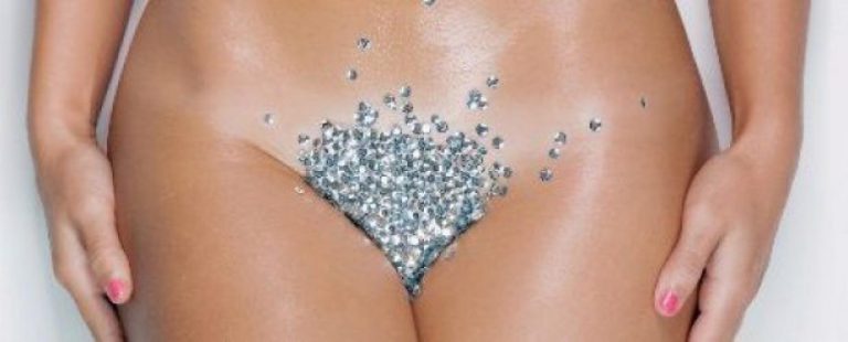 Vajazzling: zdobení intimních partií