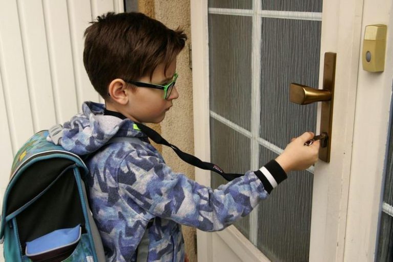 Kdy svěřit dětem klíče