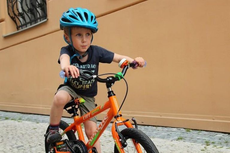 Jak naučit dítě jezdit na kole Jak naučit dítě jezdit na kole