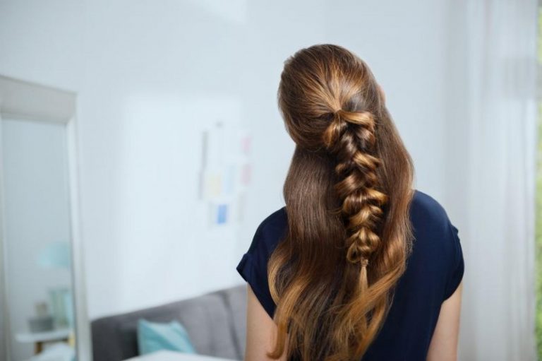 Módní vlasové trendy podzim 2016: Polorozpuštěný cop