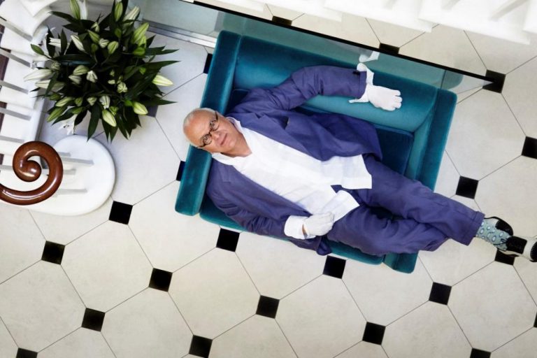 Stopy Manola Blahníka v Čechách. Přijďte do botanické zahrady a na výstavu bot