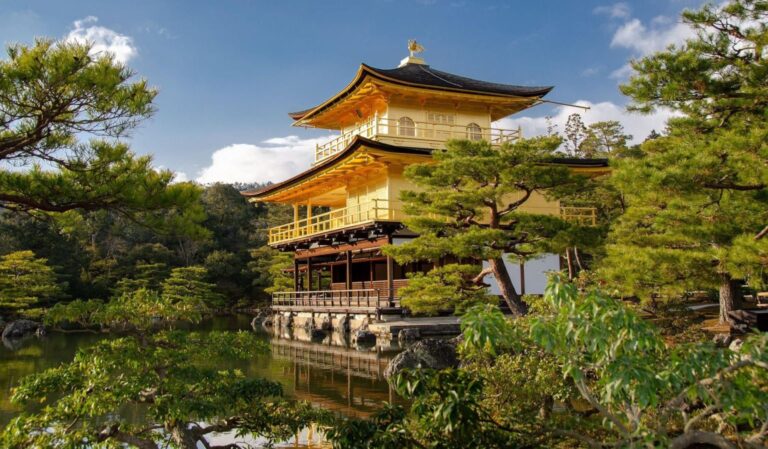 Tipy pro podzimní dovolenou: Skotsko, Kanada i Japonsko mají co nabídnout Tipy pro podzimní dovolenou: Skotsko, Kanada i Japonsko mají co nabídnout