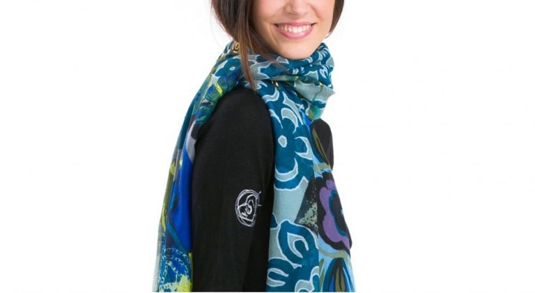 Období šátků a šál je tu: Jak je originálně uvázat