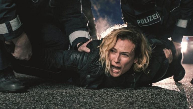 Filmová premiéra: Odnikud