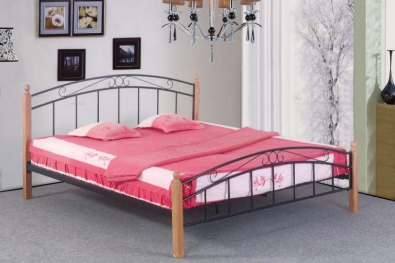 Elegantní postel promění ložnici v království divočiny