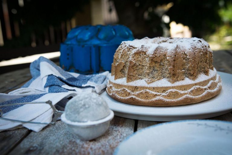 Maková bábovka s perníkovým kořením