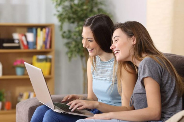Notebook nebo stolní počítač? Co si pořídit do domácnosti?