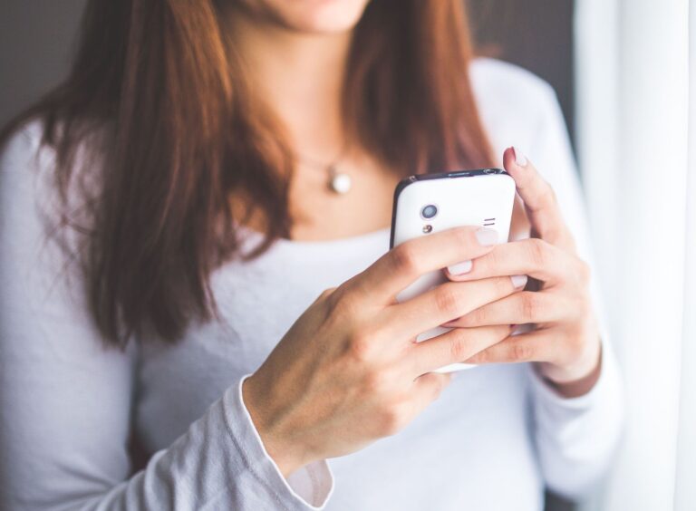 Nomofobie: jak se projevuje závislost na telefonu Nomofobie: jak se projevuje závislost na telefonu