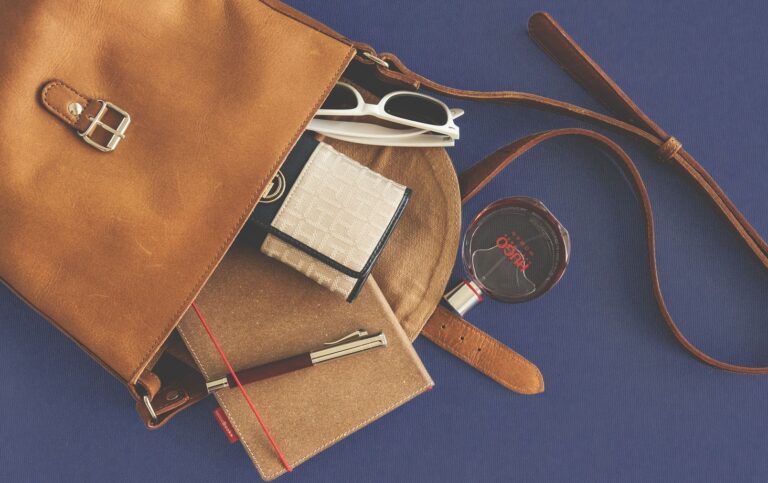 Bakterie v domácnosti: čistěte i kabelku a dálkový ovladač Bakterie v domácnosti: čistěte i kabelku a dálkový ovladač