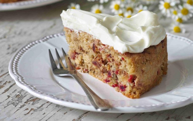 Řepovo-zázvorový dort s krémem Řepovo-zázvorový dort s krémem