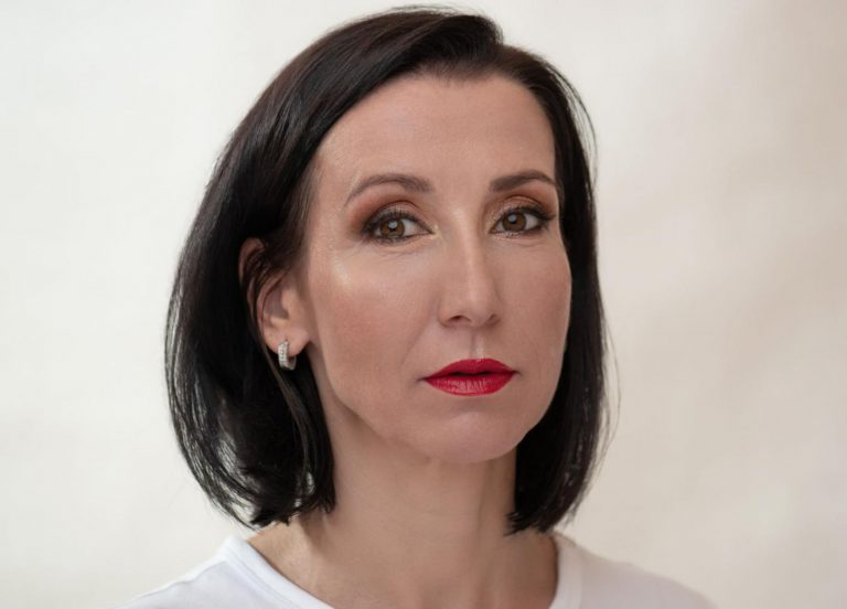 Trendy líčení podzim zima: hnědé kouřové líčení Trendy líčení podzim zima: hnědé kouřové líčení