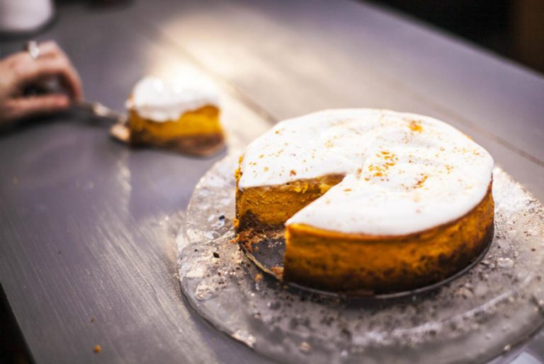 Jednoduchý dýňový cheesecake s perníkovým kořením