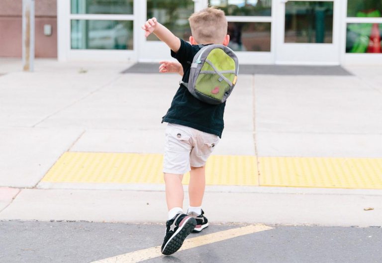 Román na Mezizenami.cz: Osmdesát tři minut po půlnoci 53. kapitola – světlo