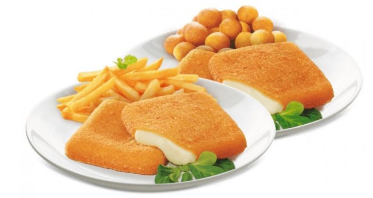 Historie smaženého sýra: Vynález „smažáku“ měl dostat ženy od plotny do práce