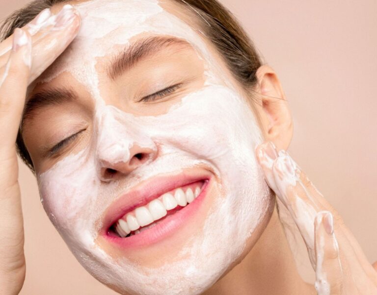 Soutěž o CANNEFF® GREEN. CBD Liftingovou masku s pentapeptidem-5