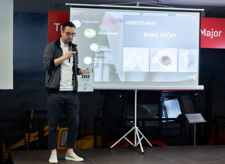 Rohlik.cz zlevňuje díky privátním značkám a spolupráci s lokálními farmáři Rohlik.cz zlevňuje díky privátním značkám a spolupráci s lokálními farmáři