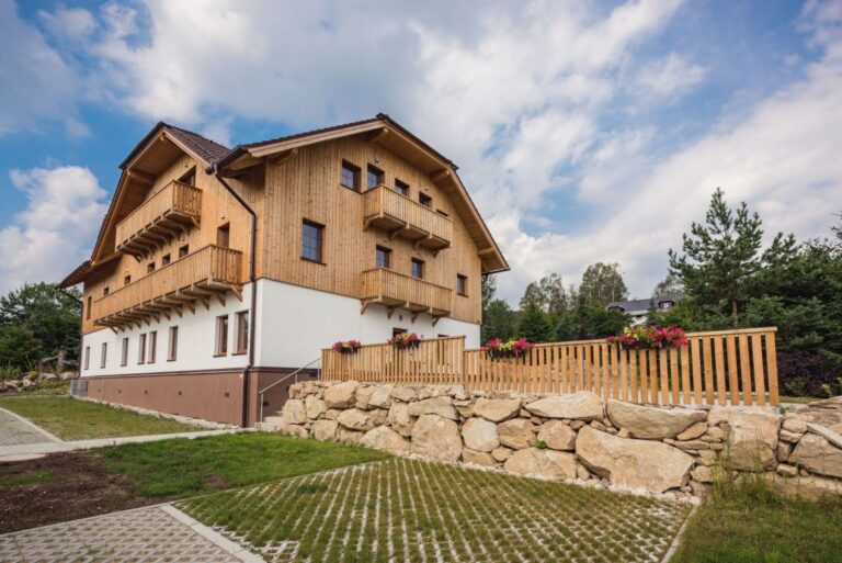 Chalupa Prášilského ráje překvapí příjemným wellness s bazénem Chalupa Prášilského ráje překvapí příjemným wellness s bazénem