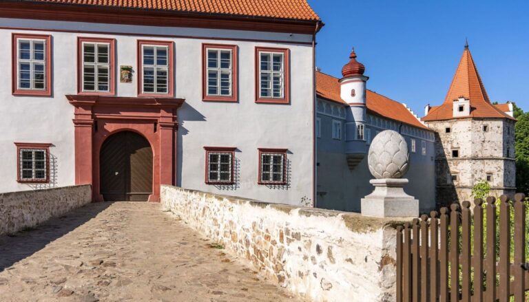 Tip na výlet: zámek Červená Řečice Tip na výlet: zámek Červená Řečice