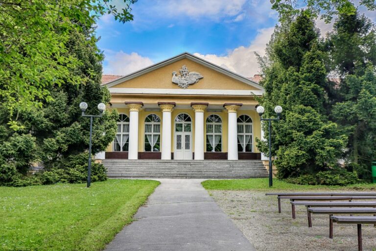 Den kůže upozorňuje na důležitost prevence, správnou péči i možnost přírodní léčby v unikátních slovenských lázních Smrdáky Den kůže upozorňuje na důležitost prevence, správnou péči i možnost přírodní léčby v unikátních slovenských lázních Smrdáky