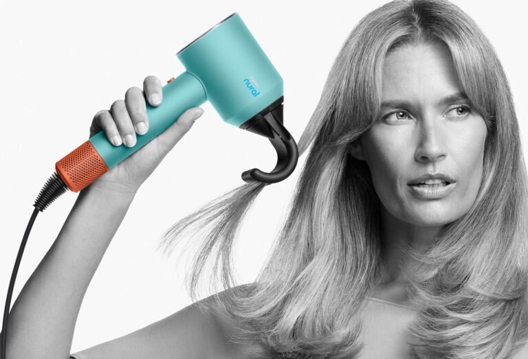 Podzimní péče o vlasy: Jak zachovat lesk a hebkost i za chladných dnů Podzimní péče o vlasy: Jak zachovat lesk a hebkost i za chladných dnů