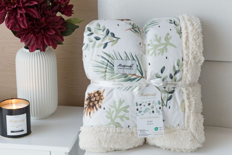 Útulné Vánoce: Flanelové deky s beránkem od Matějovského se slevou 25 %!