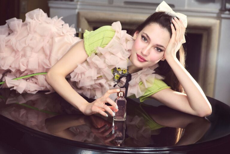 Nové sváteční vůně: podívejte se na naše tipy na vůně za výhodné ceny Nové sváteční vůně: podívejte se na naše tipy na vůně za výhodné ceny