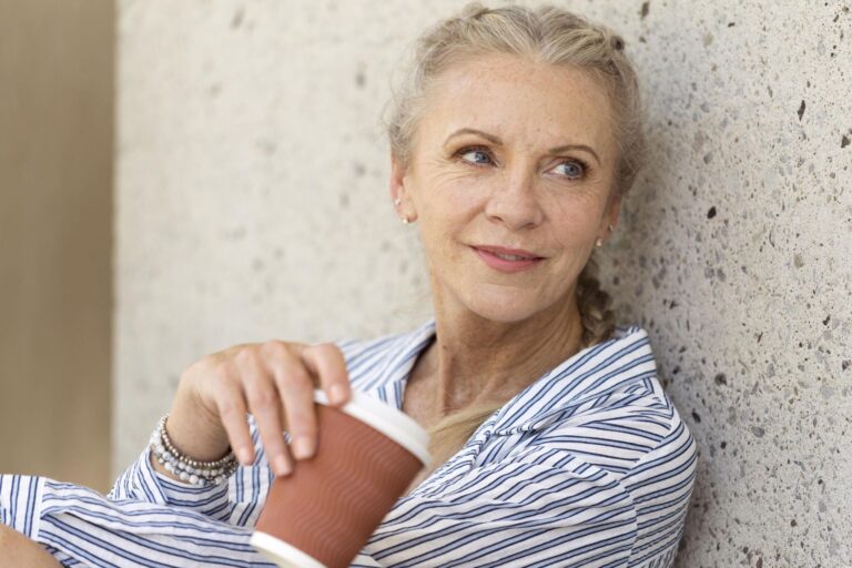 Ideální nápoj zejména pro ženy nad 50 let: Uleví od zažívacích potíží a podpoří imunitu Ideální nápoj zejména pro ženy nad 50 let: Uleví od zažívacích potíží a podpoří imunitu