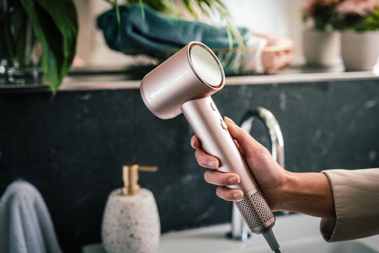 Soutěž o fén s ionizátorem TrueLife HairDryer D6