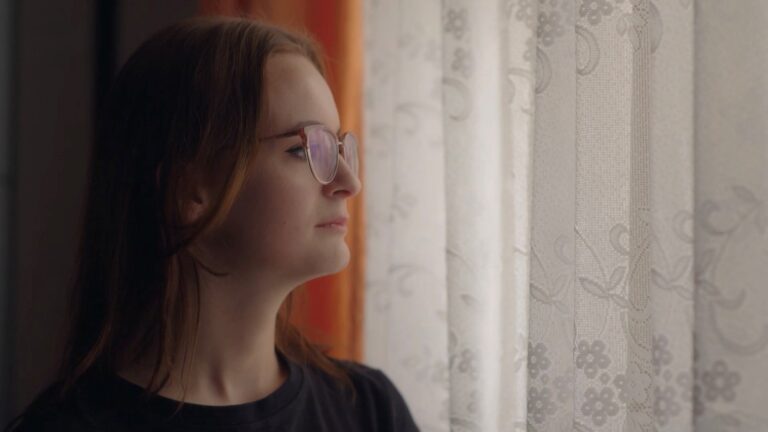 Dokument Přežít svou hlavu: ukazuje, jak se žije mladým s bolestí v duši