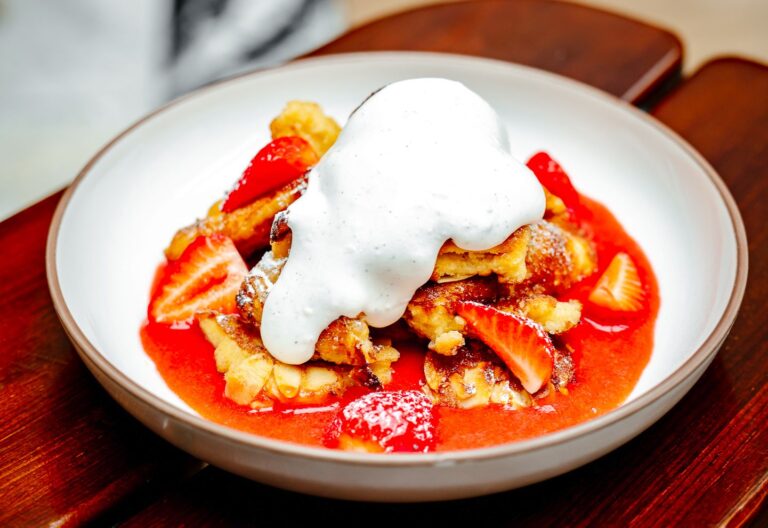 Kaiserschmarrn s jahodami od Šéfkuchaře Marka Fichtnera