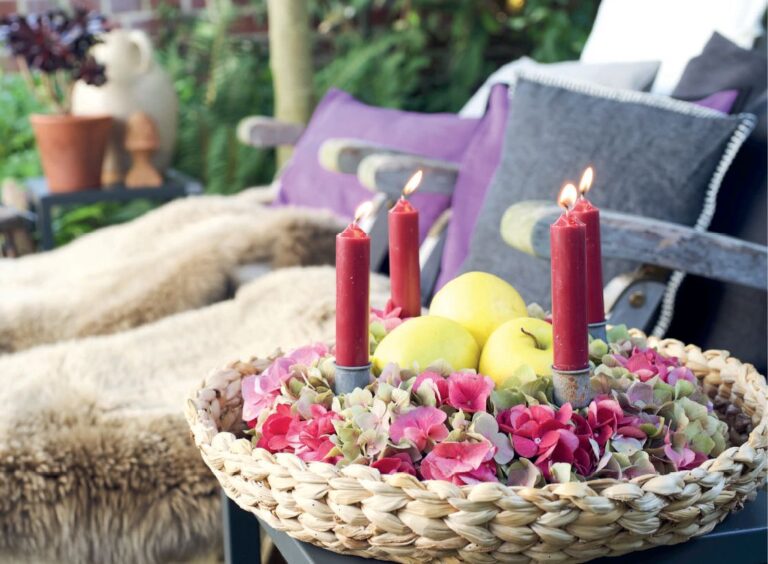 Říjen na zahradě: psycholog a zahradník Sven Beck radí, co je potřeba v říjnu na zahradě, včetně návodu na krásný věnec z hortenzií