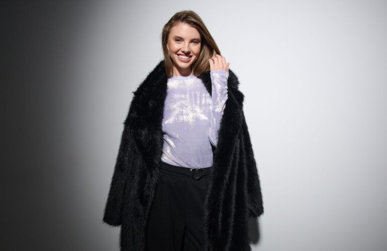 Zimní bundy, které umožňují volnost pohybu a podtrhují styl: Jak vybrat tu pravou pro zimní sezónu