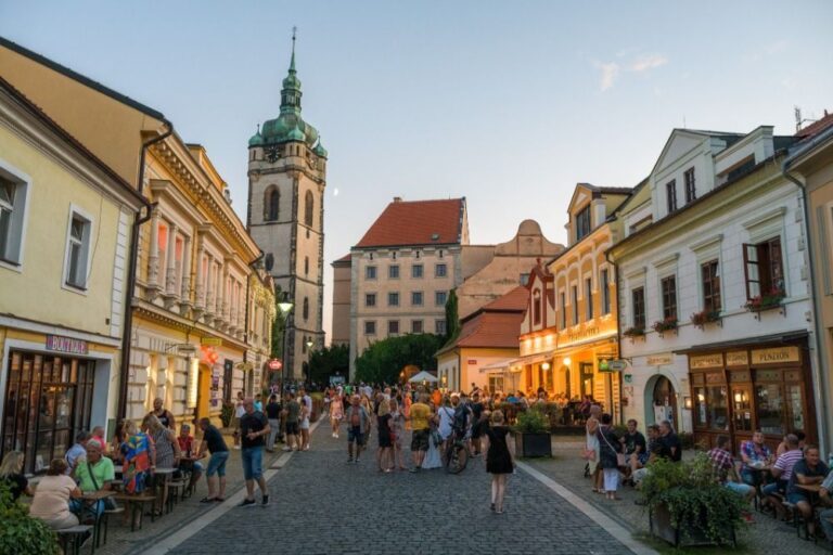 Mělnicko a Kokořínsko nabízí ideální spojení výletů a lokální gastronomie Mělnicko a Kokořínsko nabízí ideální spojení výletů a lokální gastronomie