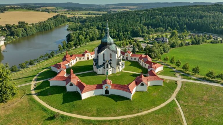 Tip na výlet: Santiniho stezka propojuje přírodu Žďárska s architekturou barokní gotiky Tip na výlet: Santiniho stezka propojuje přírodu Žďárska s architekturou barokní gotiky