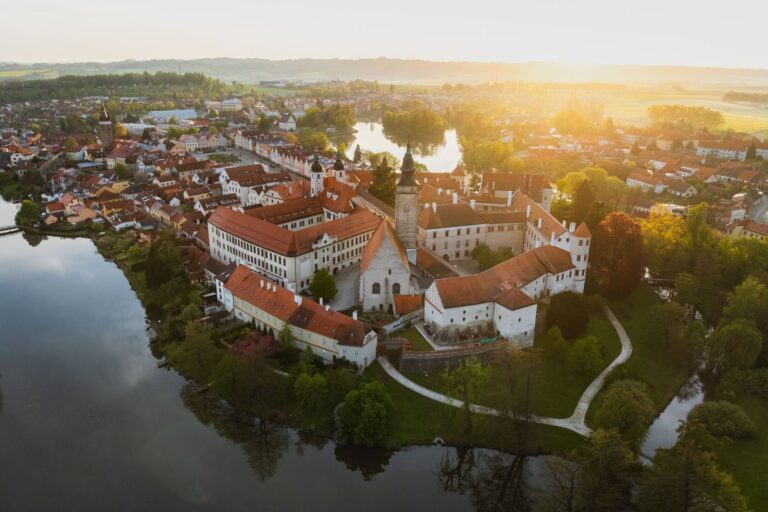 Tip na výlet: Objevte UNESCO Triangl – Telč, Třebíč a Zelenou horu Tip na výlet: Objevte UNESCO Triangl – Telč, Třebíč a Zelenou horu