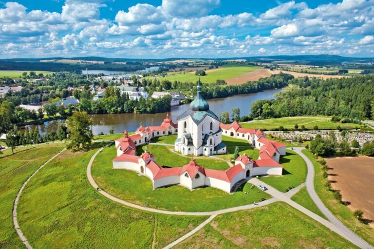 Žďár nad Sázavou: Město Santiniho a Zelené hory Žďár nad Sázavou: Město Santiniho a Zelené hory